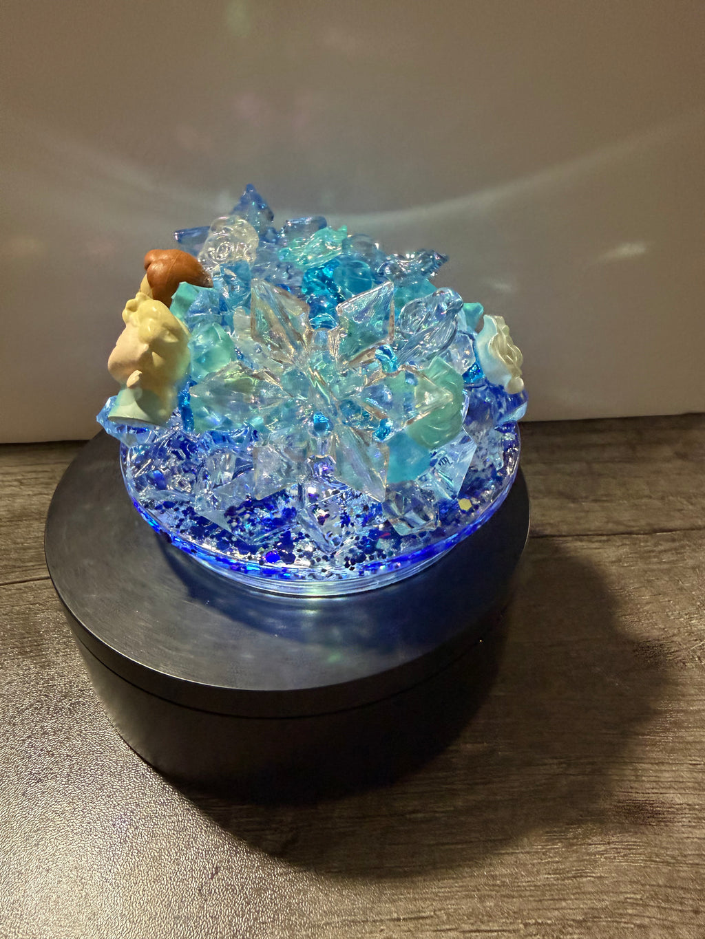 24oz TAPERED CUP - PRINCESS - ELSA/ANNA DREAMSCAPES WITH DECO LID