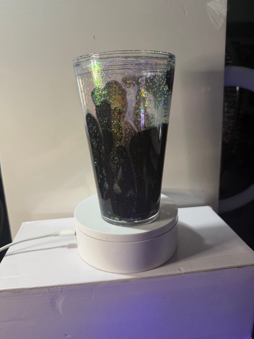 16OZ TAPERED ACRYLIC - REVERSE LAVA - GLOW IN THE DARK
