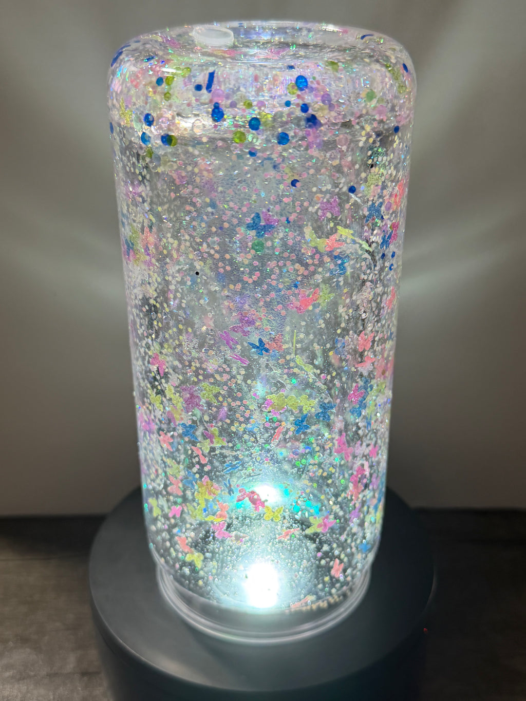 20OZ LIBBY ACRYLIC - CLEAR DUEL LAVA - DANCING BUTTERFLIES W/ DECO LID