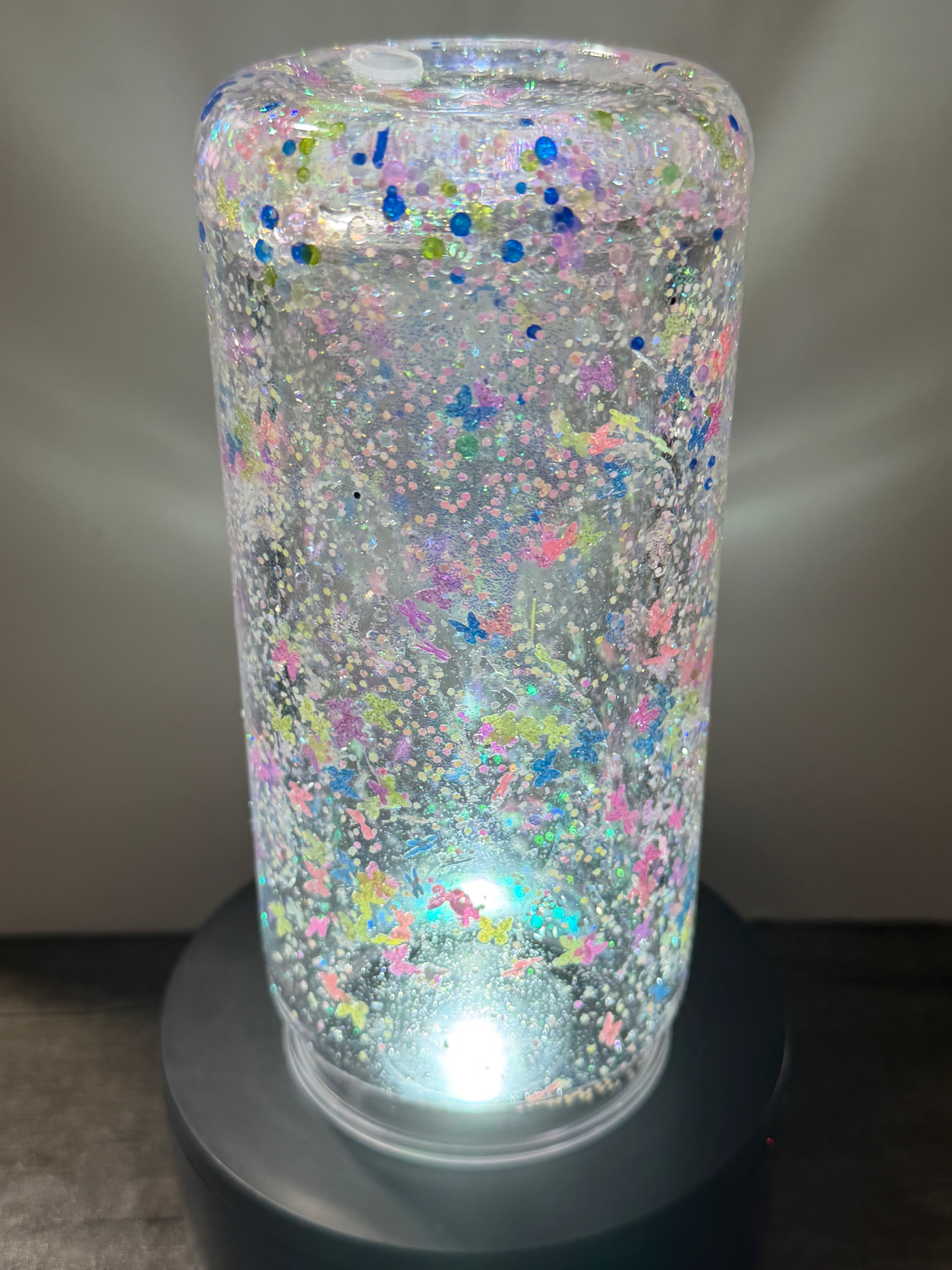 20OZ LIBBY ACRYLIC - CLEAR DUEL LAVA - DANCING BUTTERFLIES W/ DECO LID