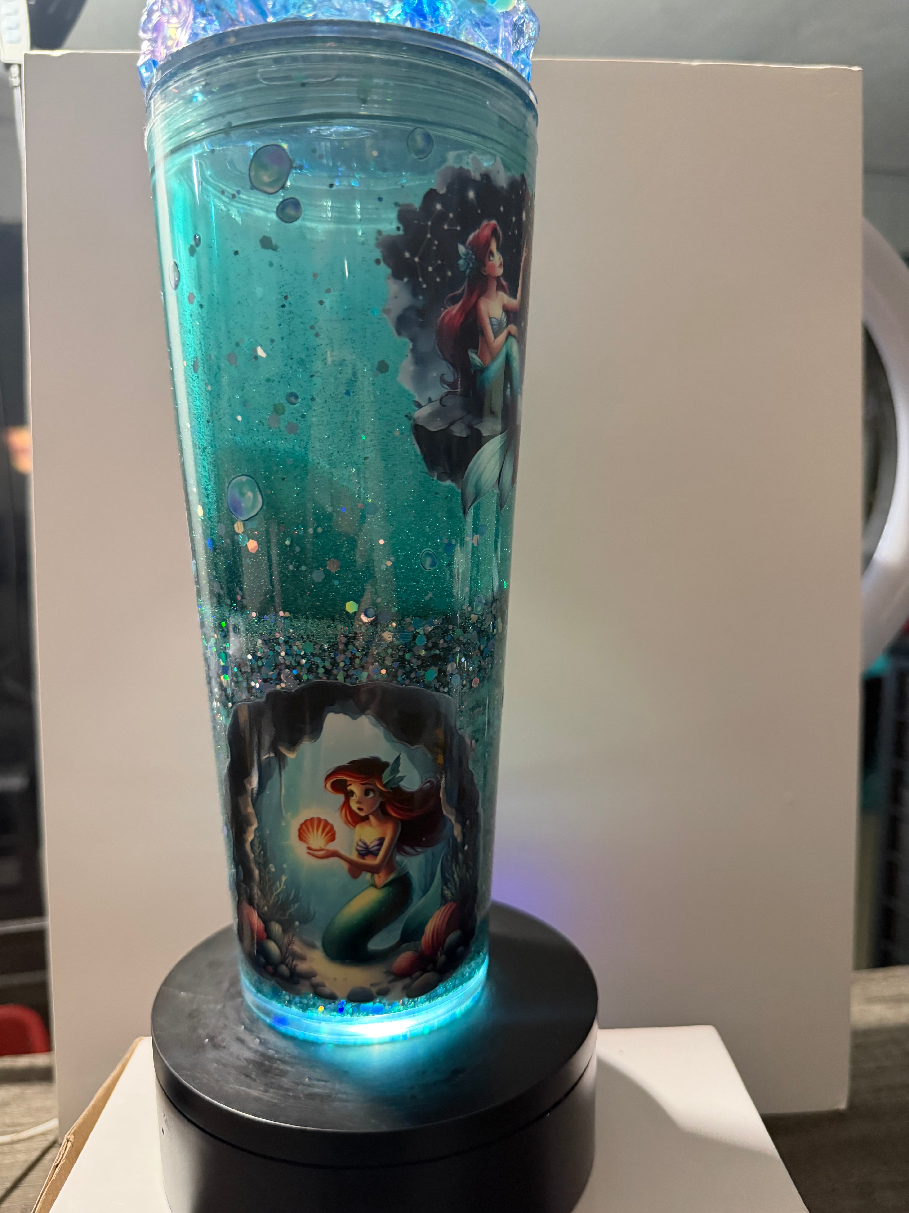 24oz TAPERED CUP - PRINCESS - ARIEL DREAMSCAPES WITH DECO LID