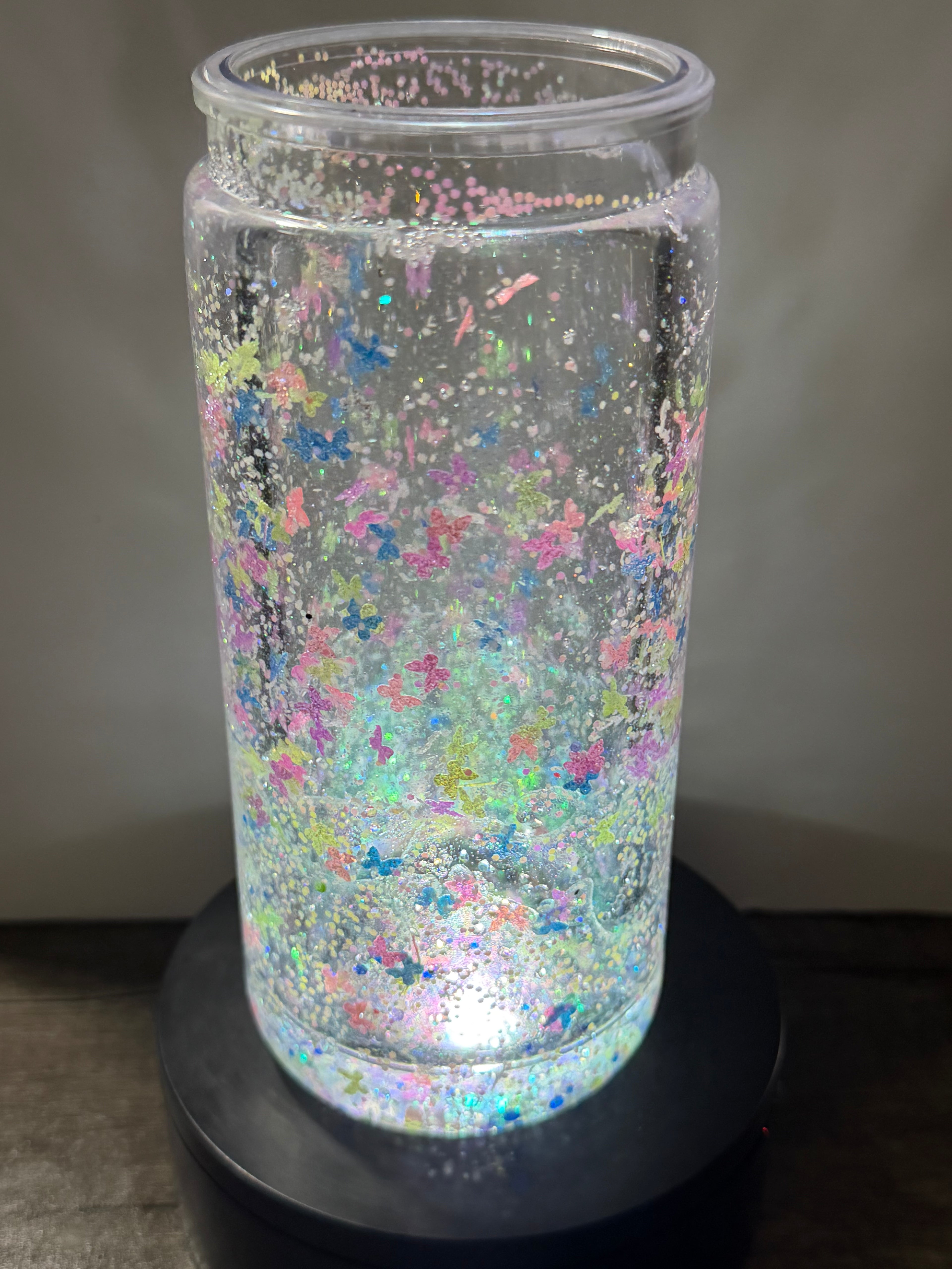 20OZ LIBBY ACRYLIC - CLEAR DUEL LAVA - DANCING BUTTERFLIES W/ DECO LID