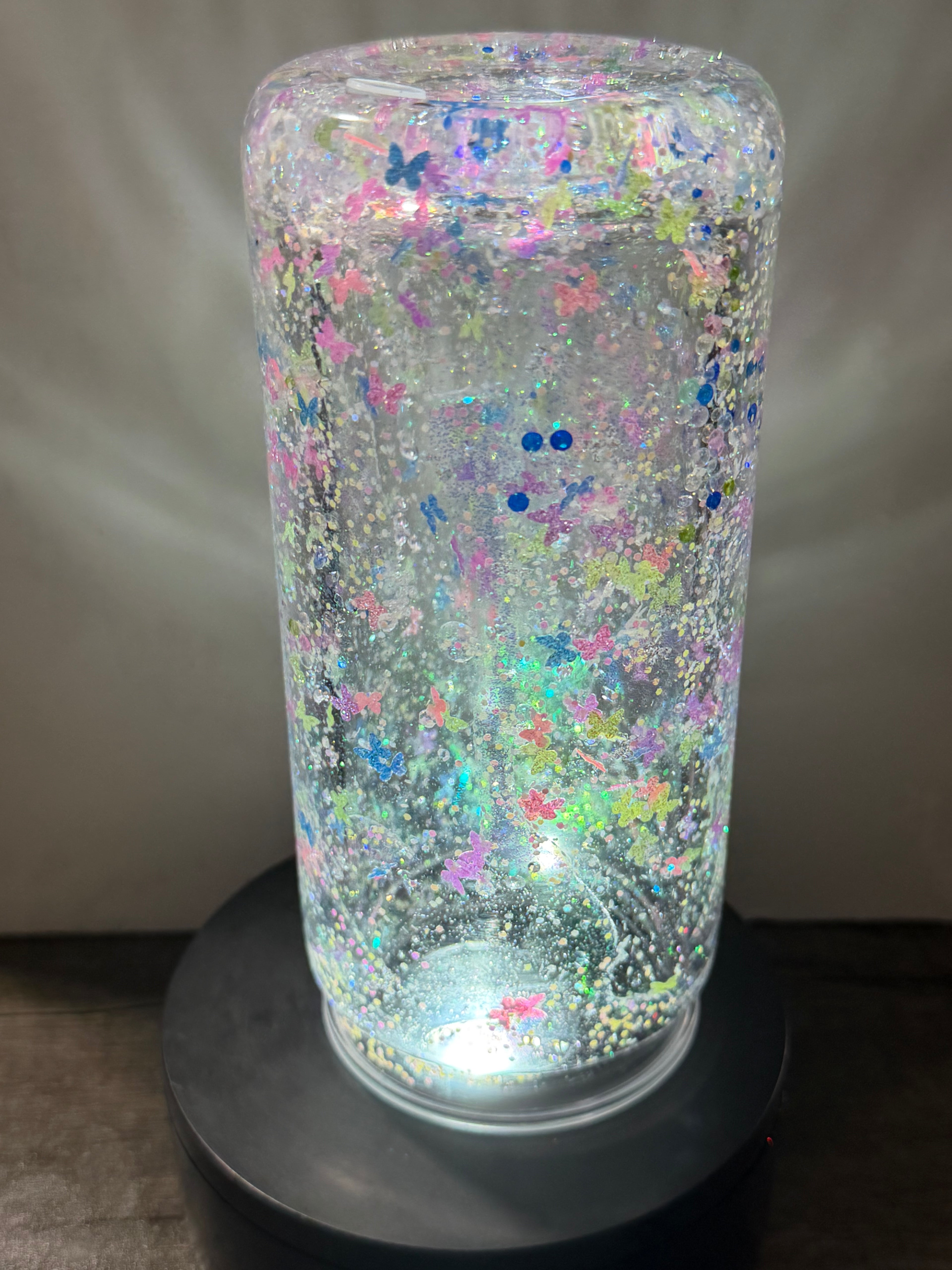 20OZ LIBBY ACRYLIC - CLEAR DUEL LAVA - DANCING BUTTERFLIES W/ DECO LID