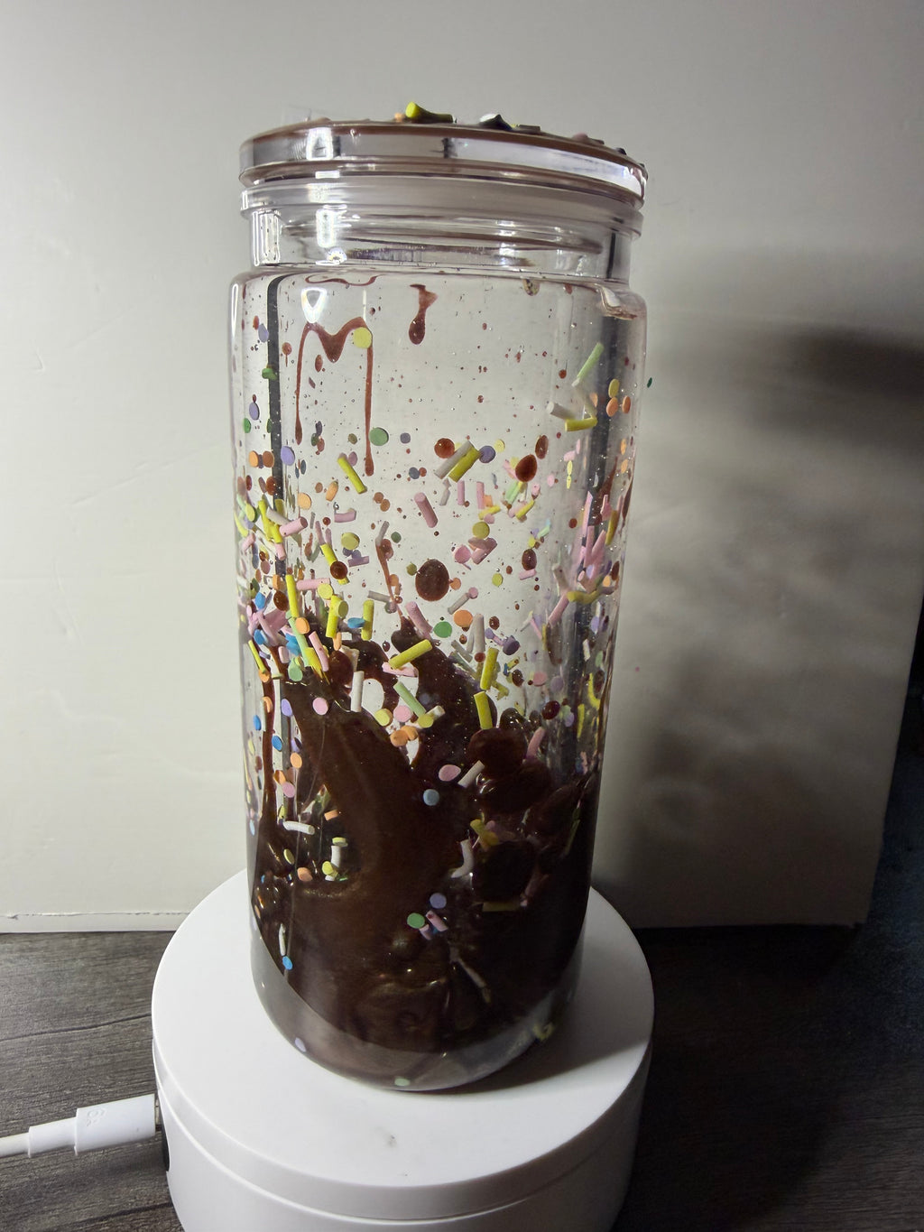 CHOCOLATE SPRINKLE DONUT w/ DECO LID - DUEL LAVA - 20OZ LIBBY CAN STYLE (Copy)