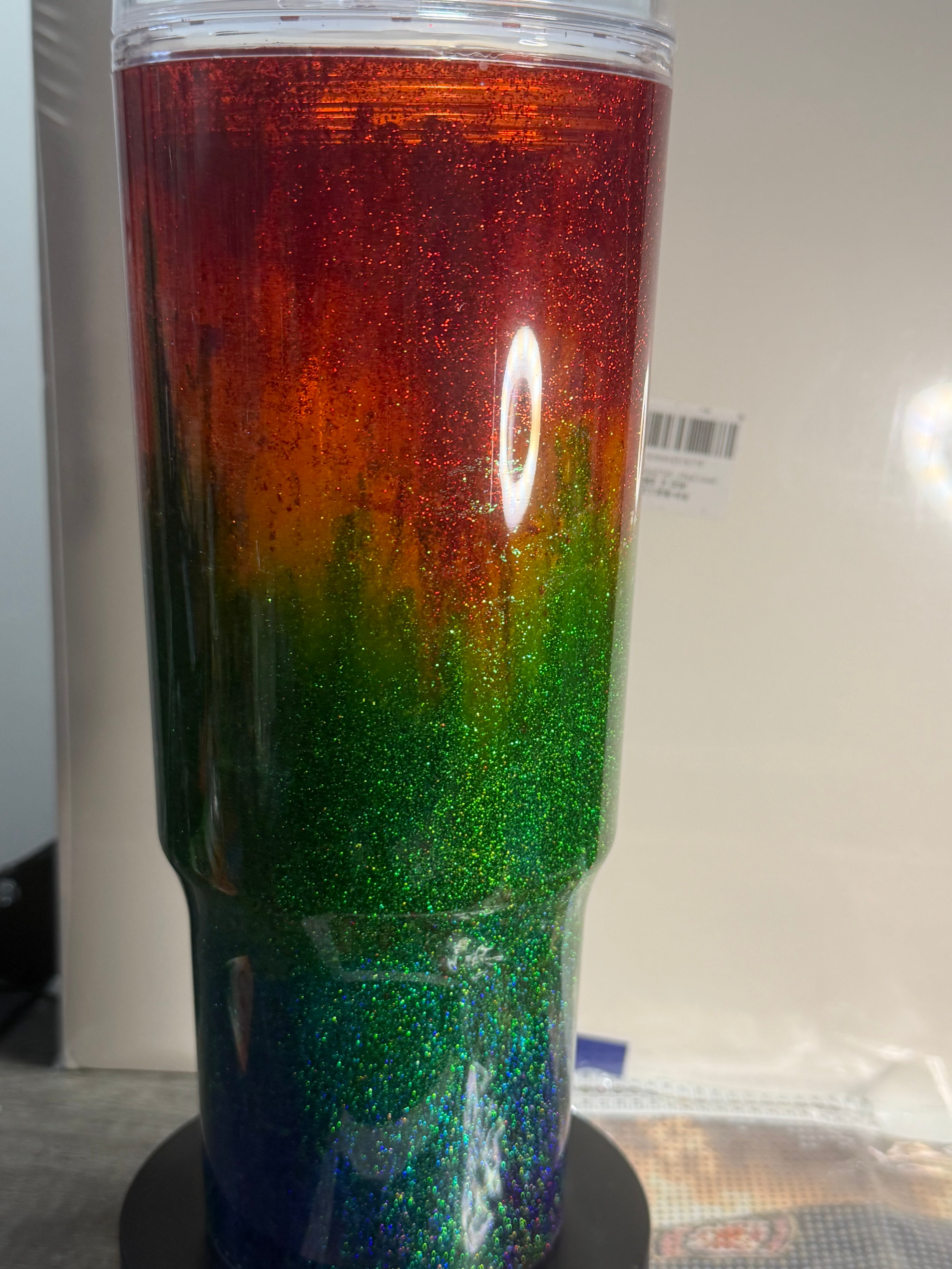40 OZ ACRYLIC - STACKED OMBRÉ RAINBOW SUSPENDED