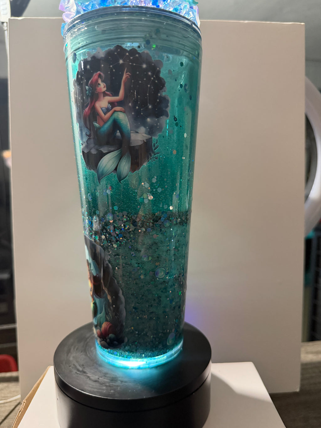 24oz TAPERED CUP - PRINCESS - ARIEL DREAMSCAPES WITH DECO LID