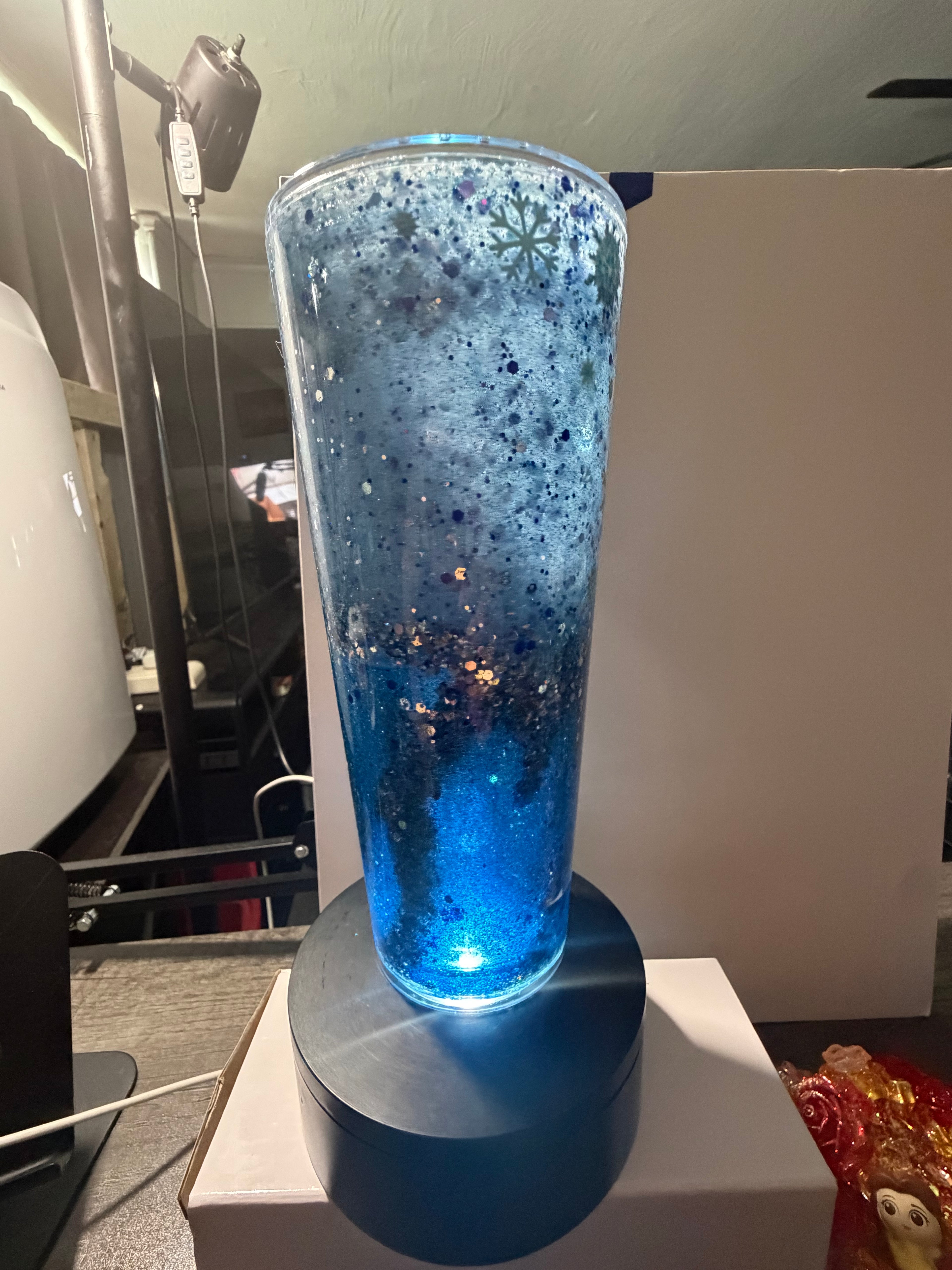 24oz TAPERED CUP - PRINCESS - ELSA/ANNA DREAMSCAPES WITH DECO LID