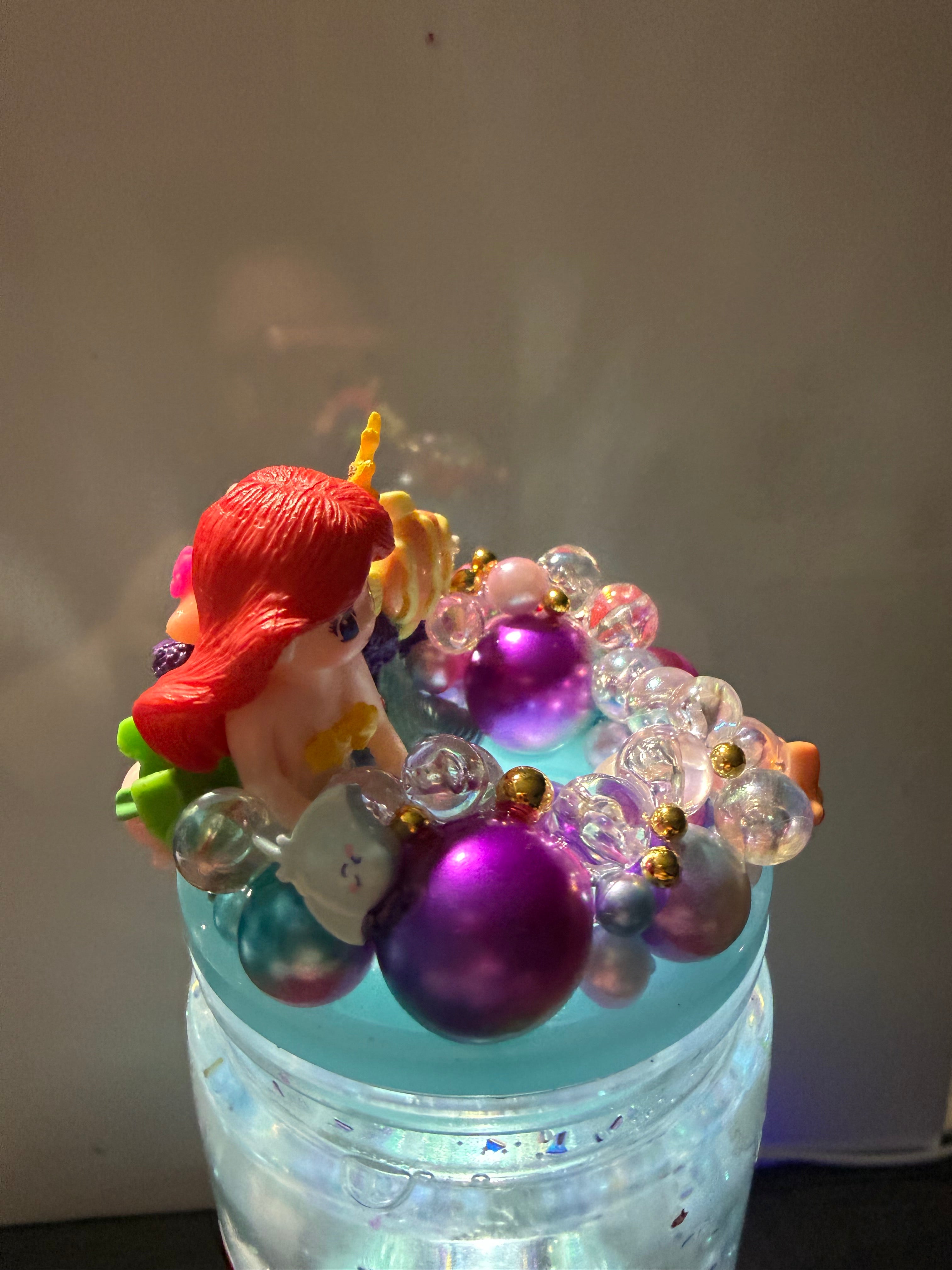 20OZ LIBBY ACRYLIC - LITTLE MERMAID DUEL LAVA WITH DECO LID