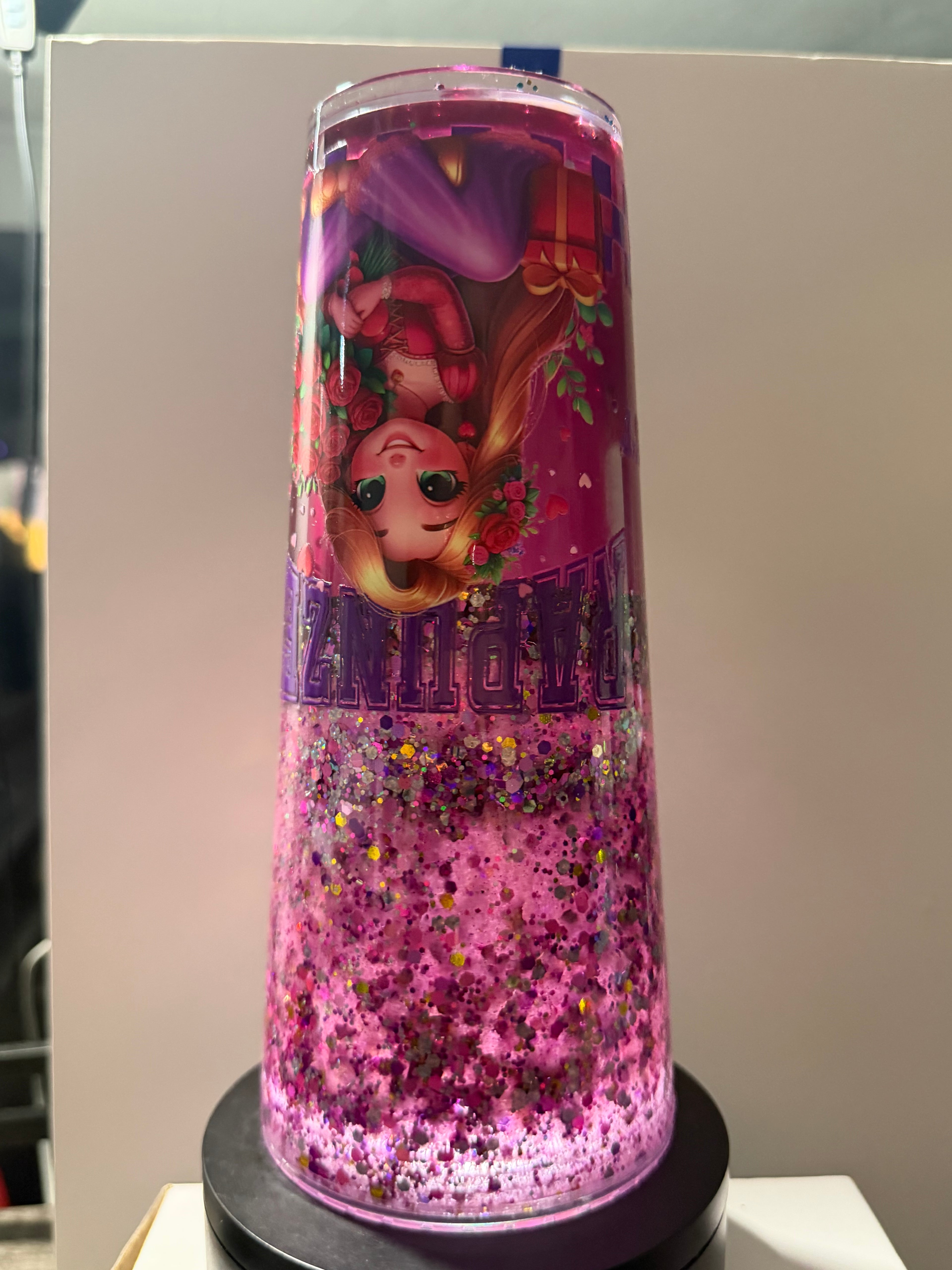 24oz TAPERED CUP - PRINCESS - RAPUNZLE - DREAMSCAPES WITH DECO LID