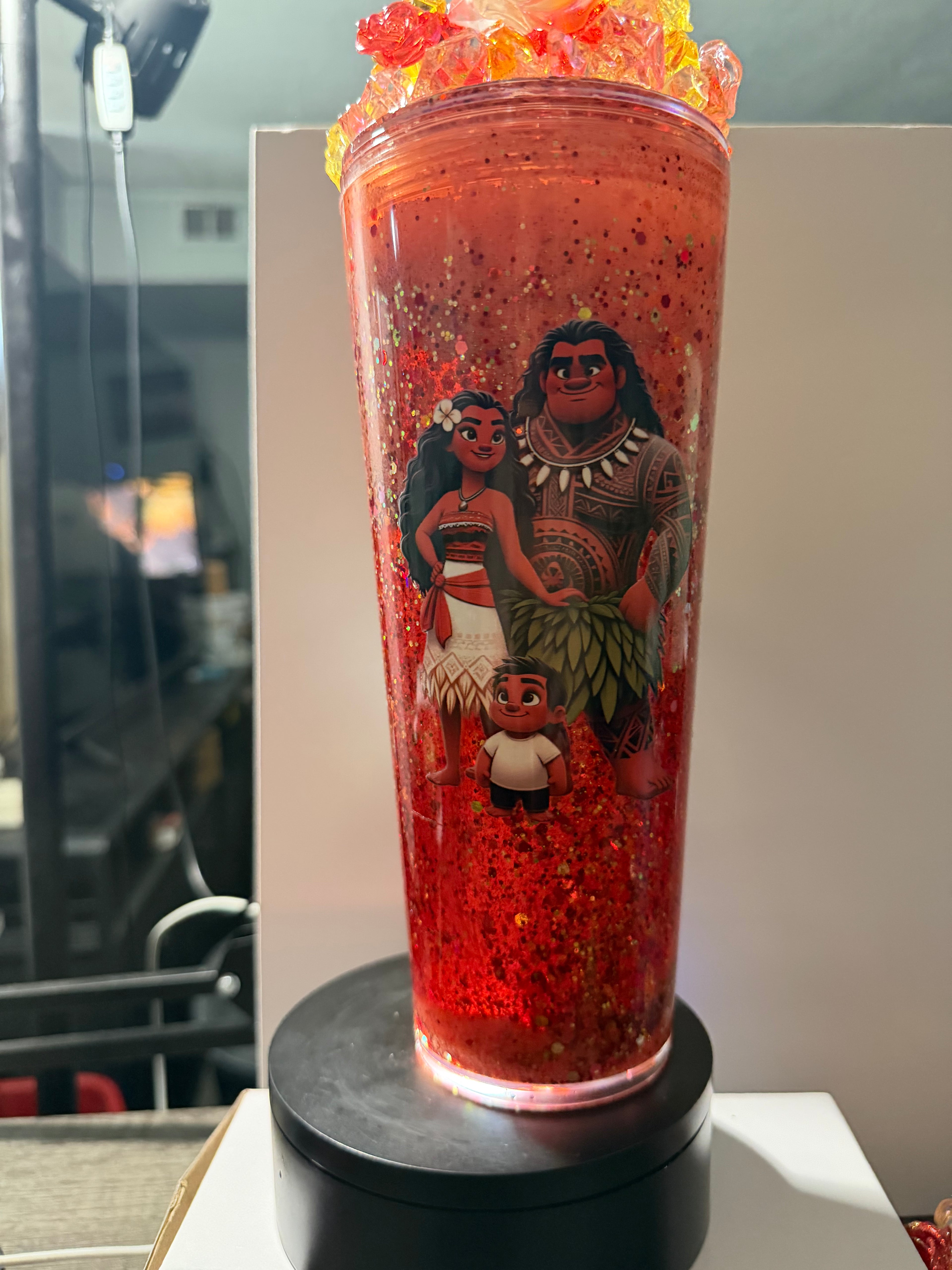 24oz TAPERED CUP - PRINCESS - MOANA - DREAMSCAPES WITH DECO LID