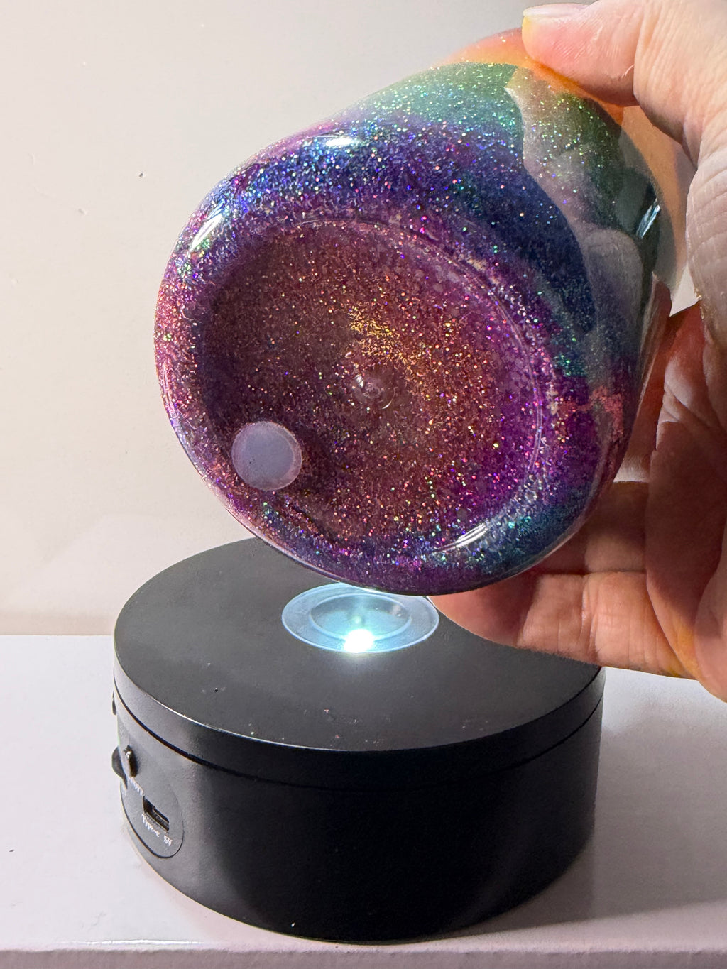 16oz LIBBY ACRYLIC - STACKED OMBRÉ RAINBOW SUSPENDED