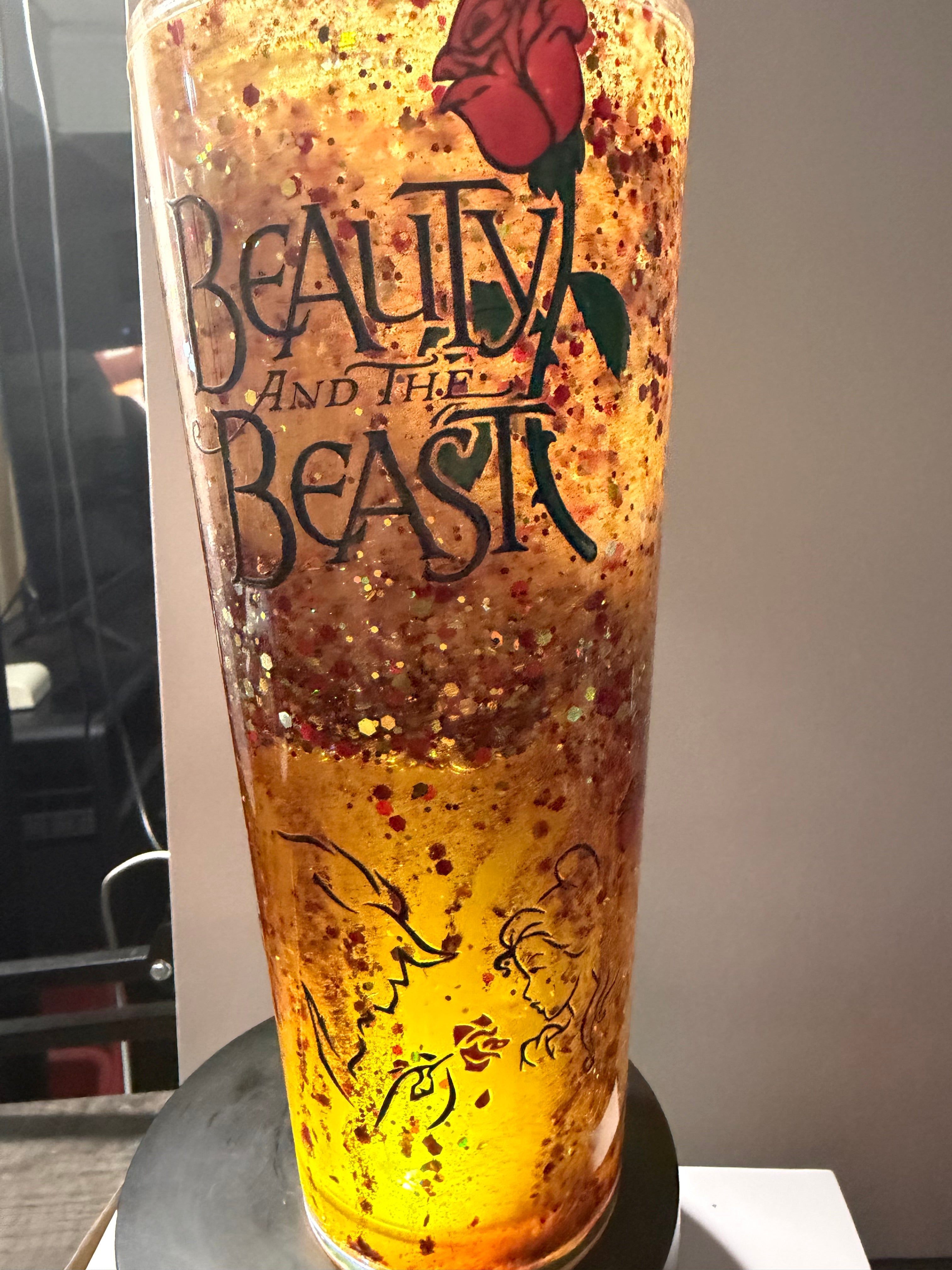 24oz TAPERED CUP - PRINCESS - BELLE - DREAMSCAPES WITH DECO LID
