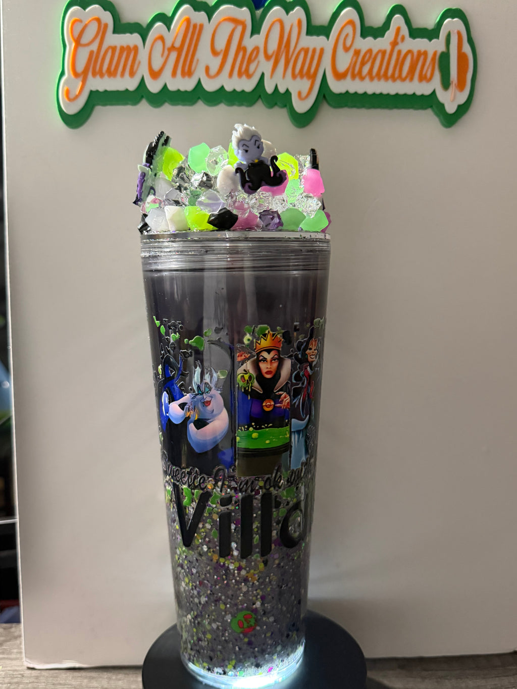 24oz TAPERED CUP - VILLAINS DREAMSCAPES CUP (GLOW) - DECO LID