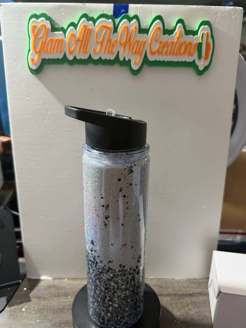 18OZ STRAIGHT ACRYLIC SIPPY CUP STYLE - BLACK AND SILVER OMBRÉ CUP