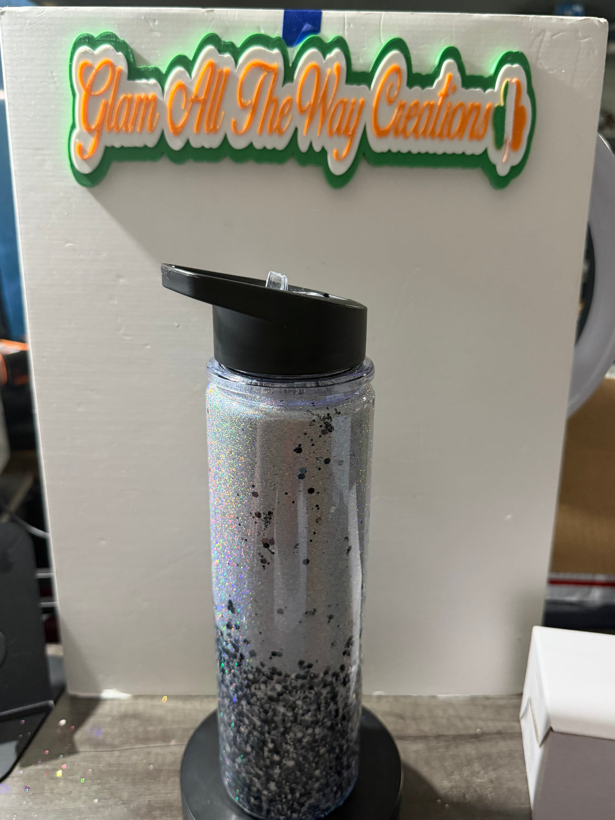 18OZ STRAIGHT ACRYLIC SIPPY CUP STYLE - BLACK AND SILVER OMBRÉ CUP