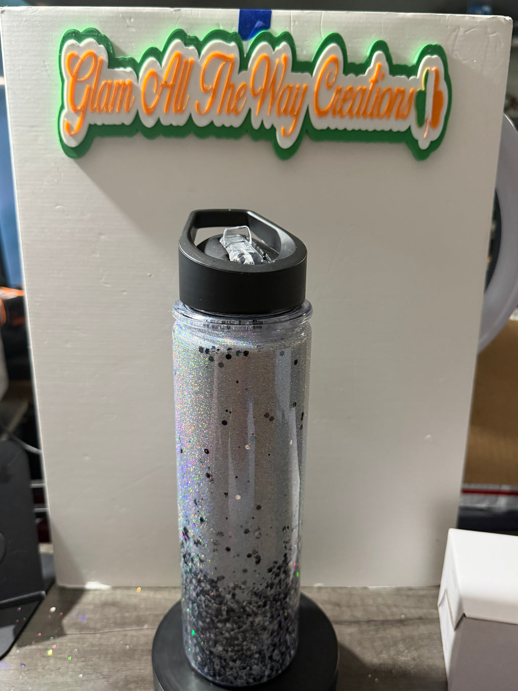 18OZ STRAIGHT ACRYLIC SIPPY CUP STYLE - BLACK AND SILVER OMBRÉ CUP