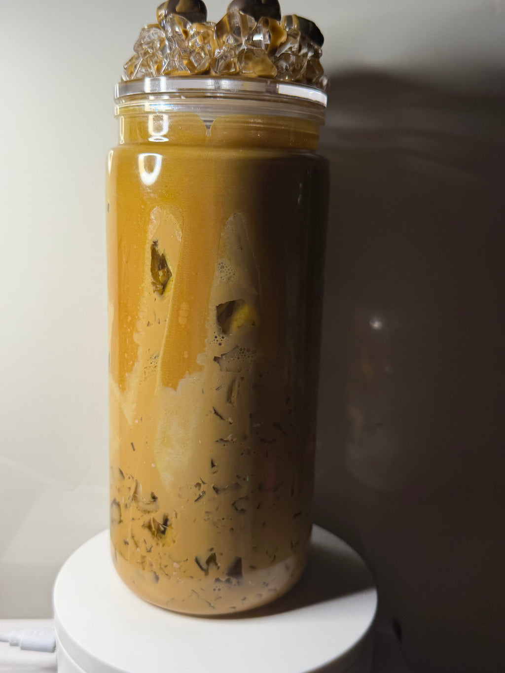 CARAMEL ICED LATTE CUP WITH DECO LID - 20OZ LIBBY CAN STYLE