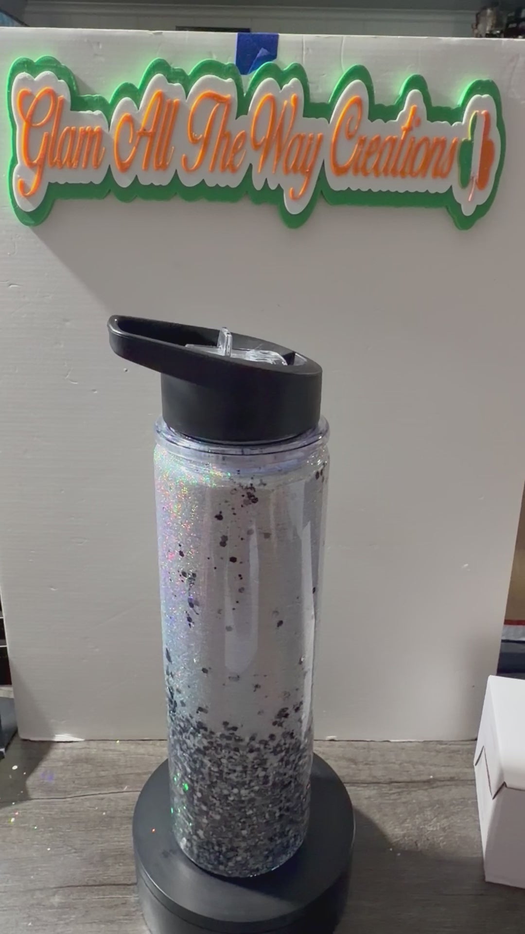 18OZ STRAIGHT ACRYLIC SIPPY CUP STYLE - BLACK AND SILVER OMBRÉ CUP